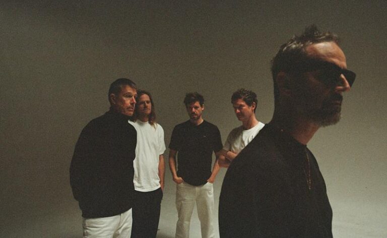 Ghinzu retorna com novo álbum W.O.W.A