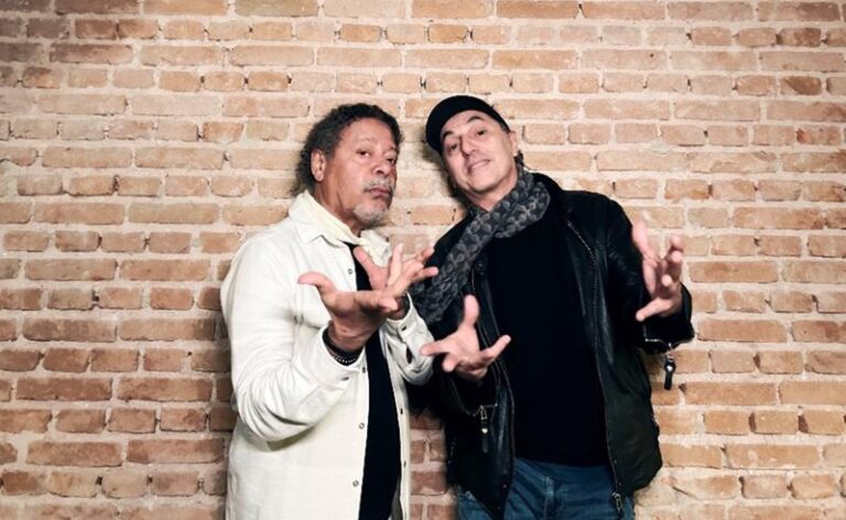 Zeca Baleiro e Vicente Barreto sobem ao palco do Cultura Artística em show da Série Petrobras