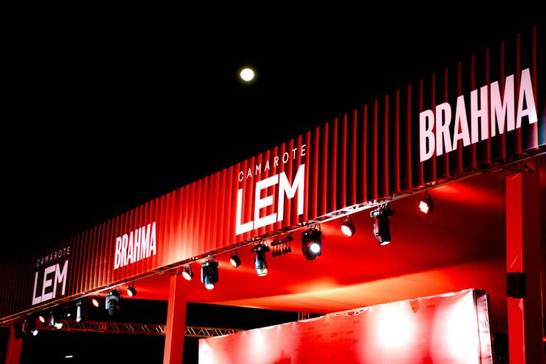 Camarote LEM estreia com sucesso absoluto e lota na primeira noite do Arraiá de LEM