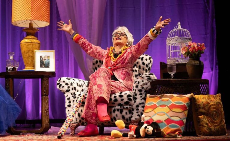 Com Rosamaria Murtinho, “Uma Vida em Cores” chega ao Teatro Vannucci, no Shopping da Gávea