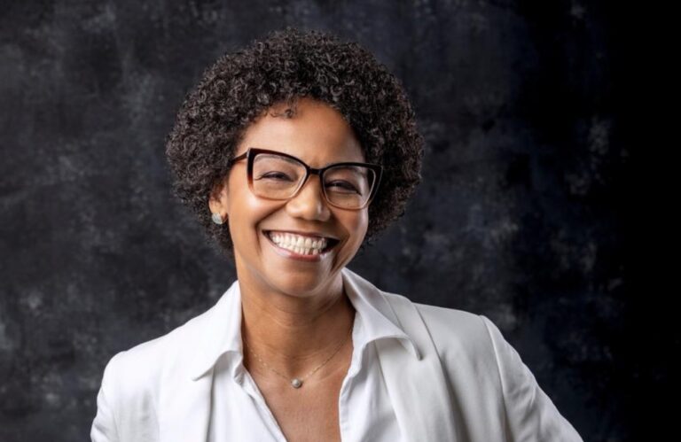 Conhecimento sem impacto social perde seu propósito, defende pesquisadora e gestora global Zazá Souza