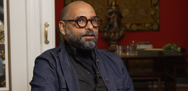 Michel Alcoforado reflete sobre limitações do letramento racial diante do dano psíquico